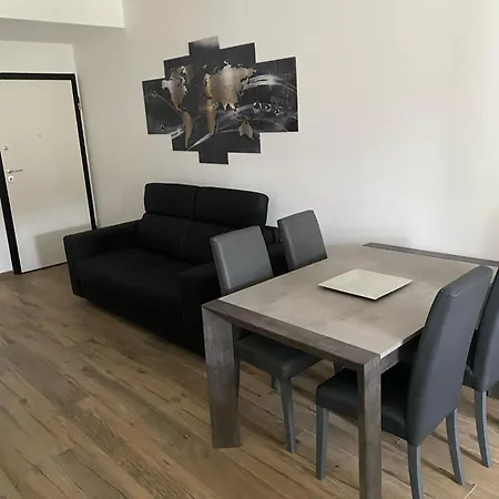 Guest house - Grey - Parco Del Gari